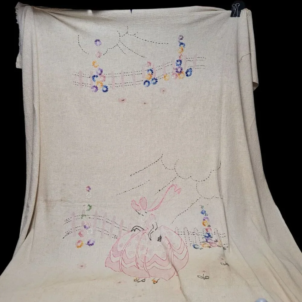 Vintage Embroidered Fabric Floral Country‎ Crinoline Lady Southern Belle 80 x 65